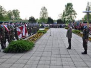 historycznym szlakiem forsowania odry przez zolnierzy 1 armii wojska polskiego 15